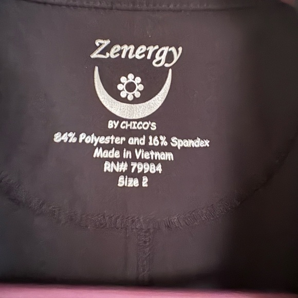 Zenergy Black Vest for Women - Picture 3 of 5